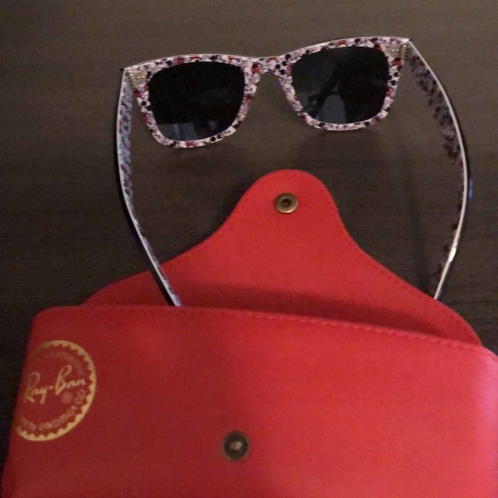 Mickeys 90th birthday Rayban wayfarer